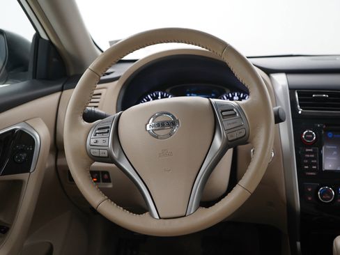 Used 2013 Nissan Altima 2.5 SL w/ Technology Pkg image 15