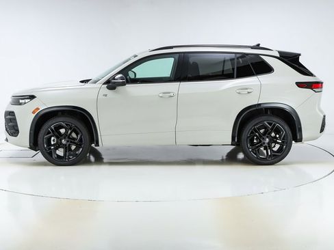 New 2026 Volkswagen Tiguan SE R-Line image 2