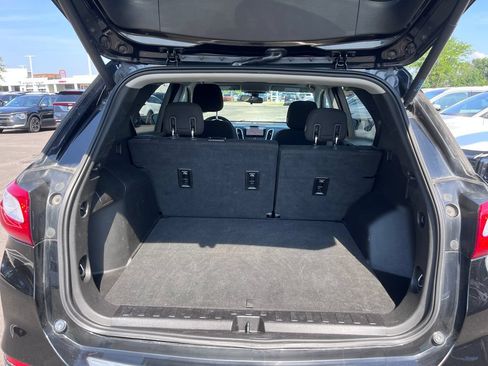 Used 2019 Chevrolet Equinox LT w/ Sun & Navigation Package AWD/4WD image 22