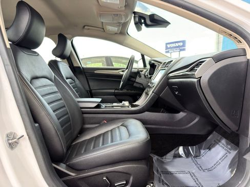 Used 2018 Ford Fusion SE w/ Equipment Group 602A FWD image 23