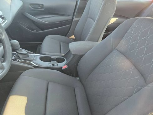 Used 2025 Toyota Corolla LE w/ Convenience Package FWD image 22