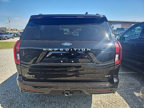 Used 2025 Ford Expedition Max Active image 10