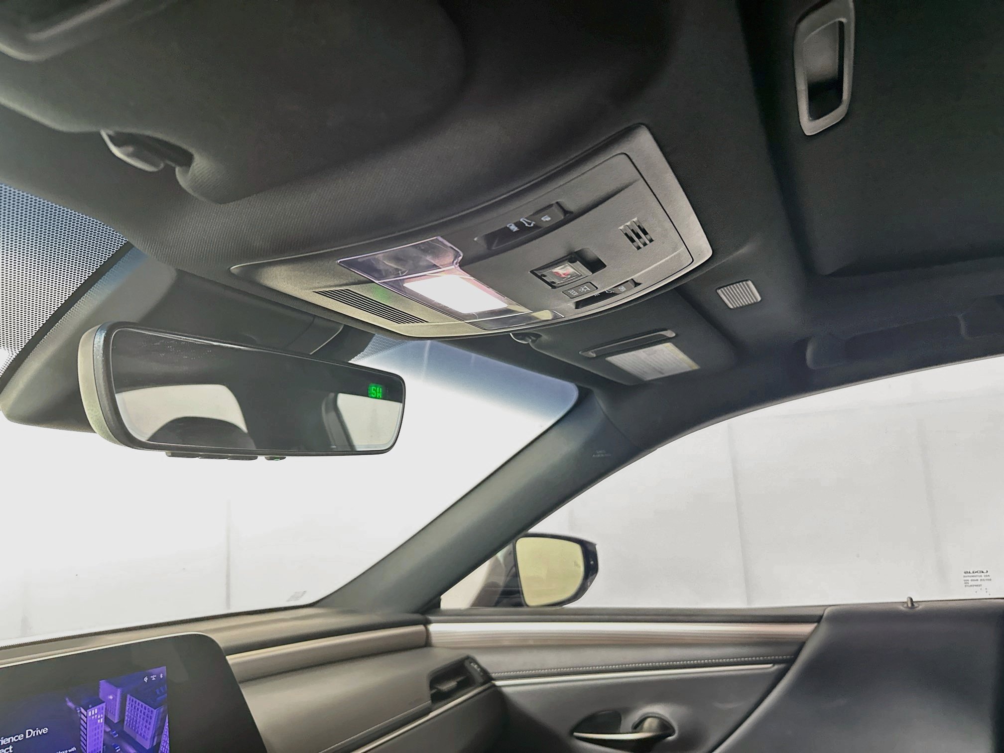 Used 2023 Lexus ES 350 F Sport w/ Accessory Package (Z1) FWD image 18