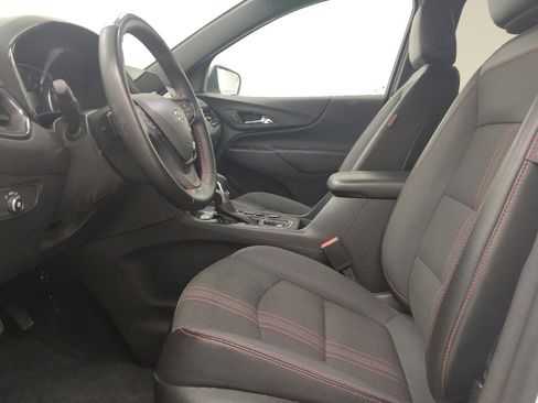 Used 2024 Chevrolet Equinox RS FWD image 17