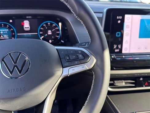 New 2026 Volkswagen Atlas Cross Sport SE image 16