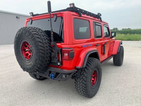 Used 2024 Jeep Wrangler Unlimited Rubicon AWD/4WD image 8