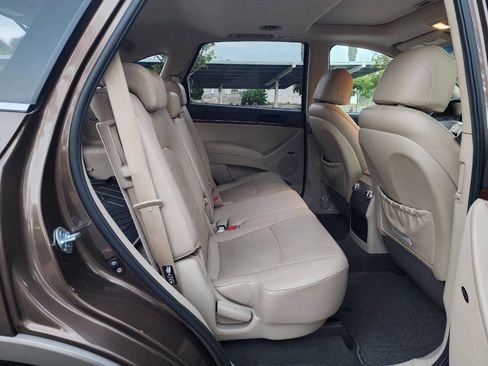 Used 2010 Hyundai Veracruz Limited w/ Navigation Pkg 3 image 22