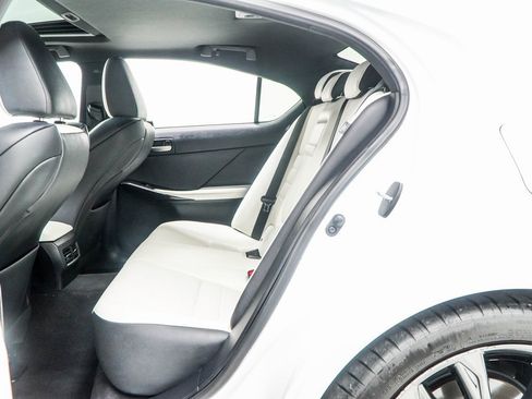 Used 2021 Lexus IS 350 F Sport image 41