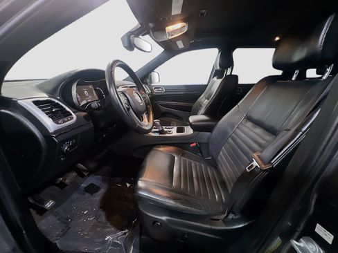 Used 2018 Jeep Grand Cherokee Limited RWD image 15