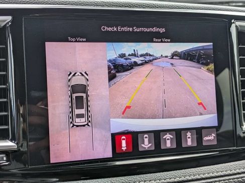Used 2024 Chrysler Pacifica Limited FWD image 24