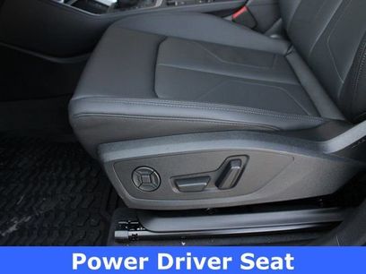 New 2025 Audi Q3 2.0T Premium