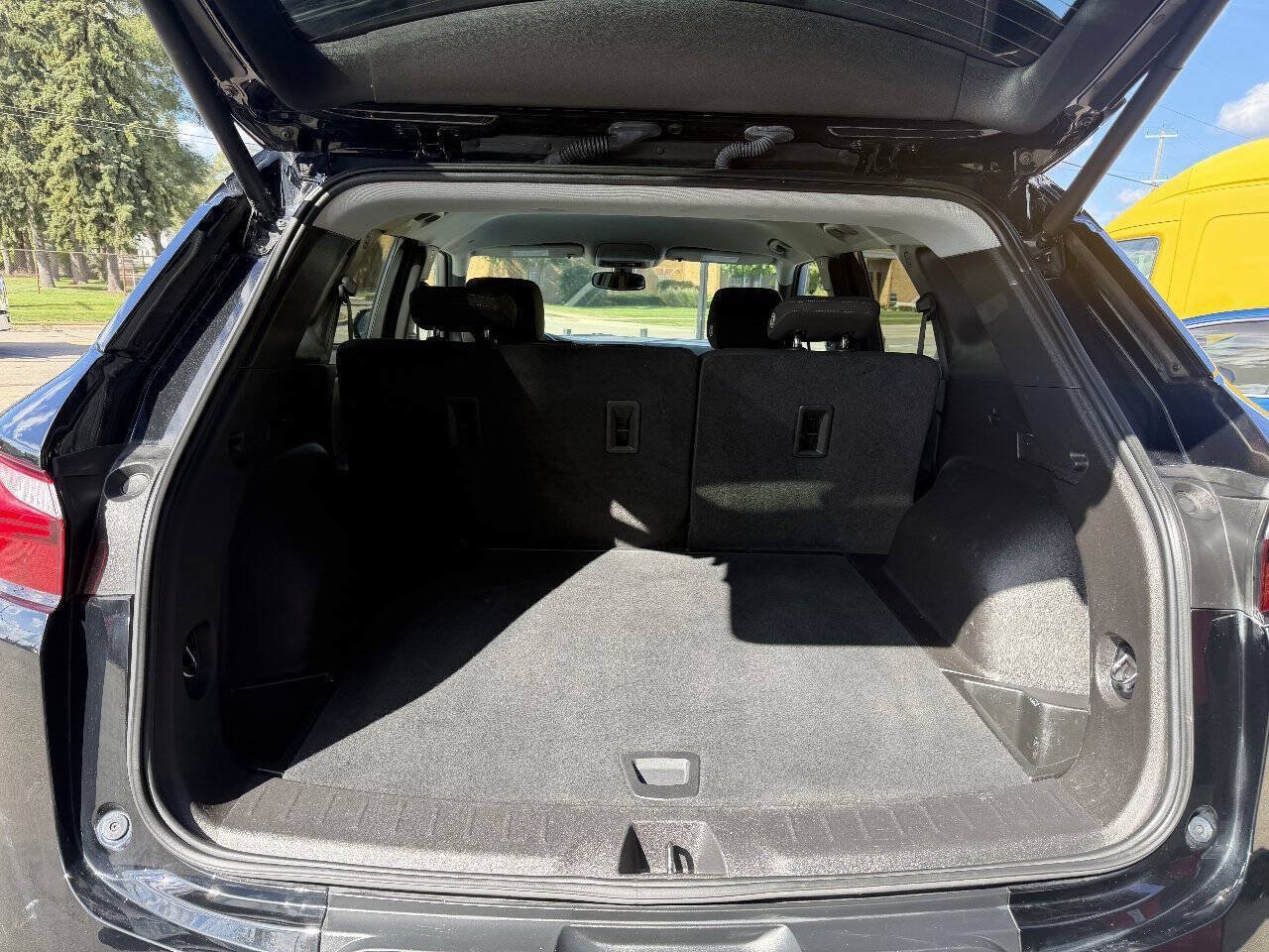 Used 2019 Chevrolet Blazer LT FWD image 18