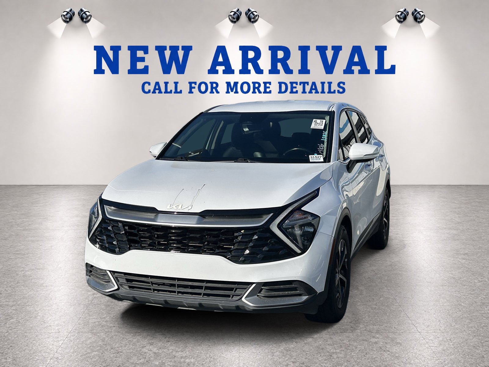 Used 2023 Kia Sportage EX FWD image 2
