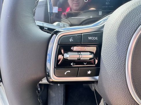 New 2026 Kia Carnival FWD image 15