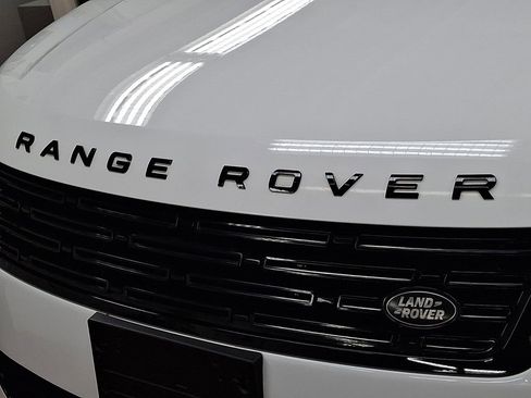 Used 2023 Land Rover Range Rover Sport SE Dynamic AWD/4WD image 29