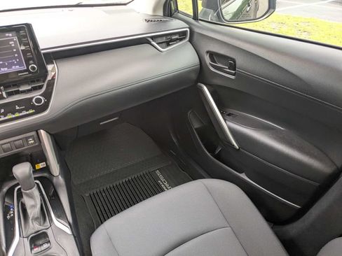 Certified 2022 Toyota Corolla Cross LE FWD image 17