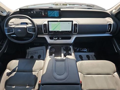 Used 2025 Ford Expedition Max Active AWD/4WD image 10