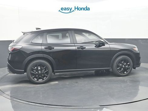 Used 2025 Honda HR-V Sport image 8