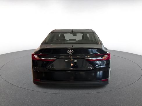 Used 2025 Toyota Camry LE image 12