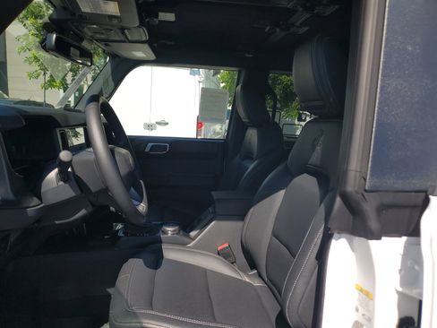 New 2025 Ford Bronco Badlands image 10