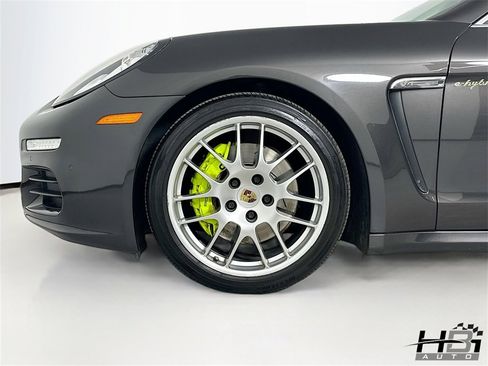 Used 2015 Porsche Panamera S w/ Premium Package Plus image 18