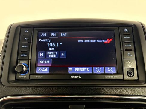 Used 2020 Dodge Grand Caravan SE FWD image 20