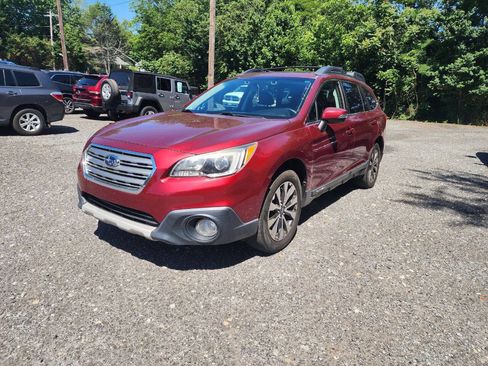 Used 2015 Subaru Outback 3.6R Limited AWD/4WD image 7