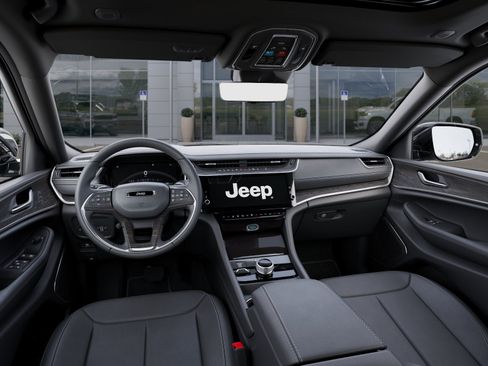 New 2026 Jeep Grand Cherokee Limited w/ Luxury Tech Group II AWD/4WD image 40