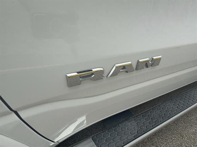 Used 2023 RAM 1500 Limited w/ Body Color Bumper Group AWD/4WD image 10