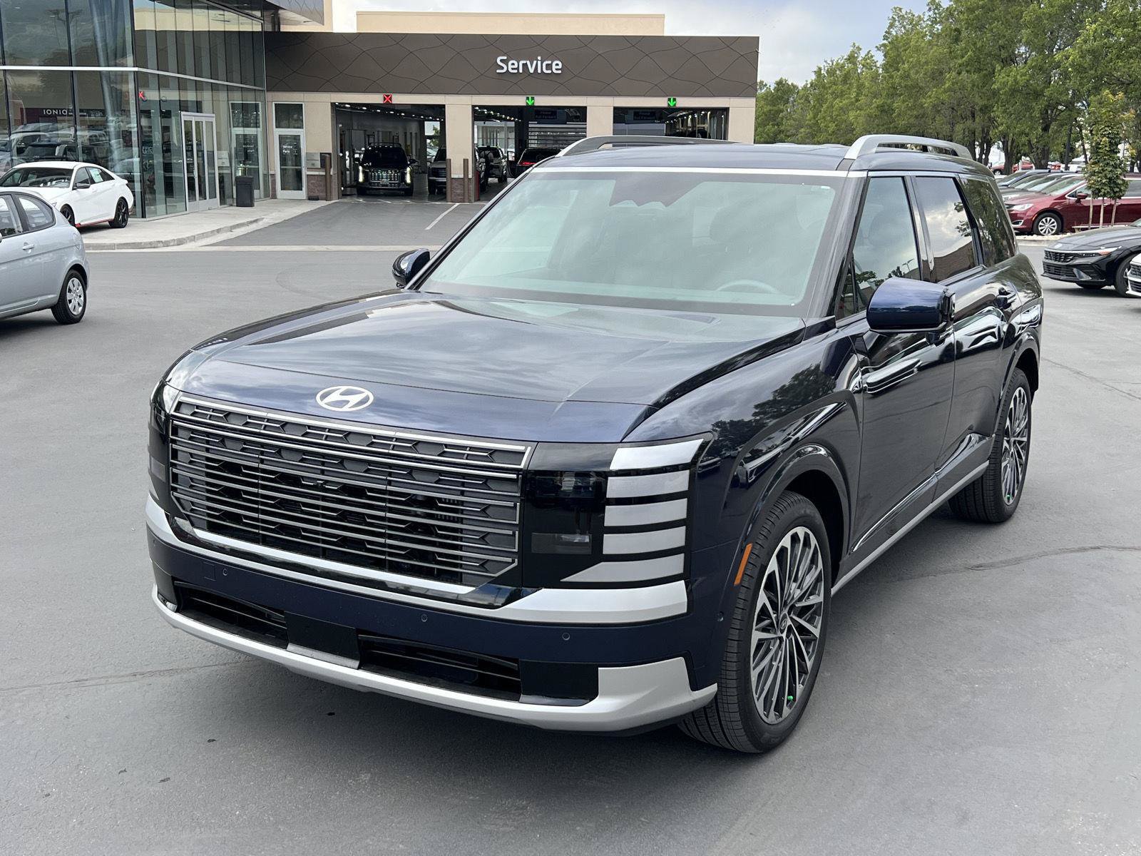Certified 2026 Hyundai Palisade Calligraphy AWD/4WD image 11