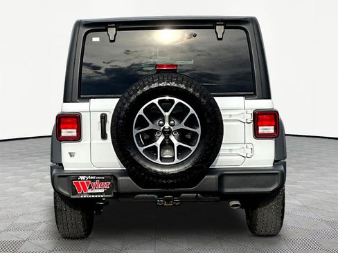 Used 2025 Jeep Wrangler Unlimited Sport AWD/4WD image 5