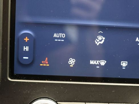 Used 2024 Ford Edge SEL image 23