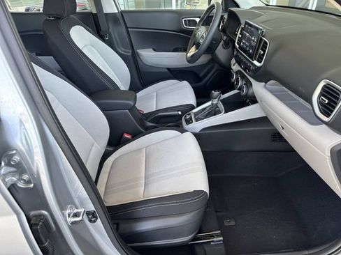 New 2026 Hyundai Venue SEL FWD image 15