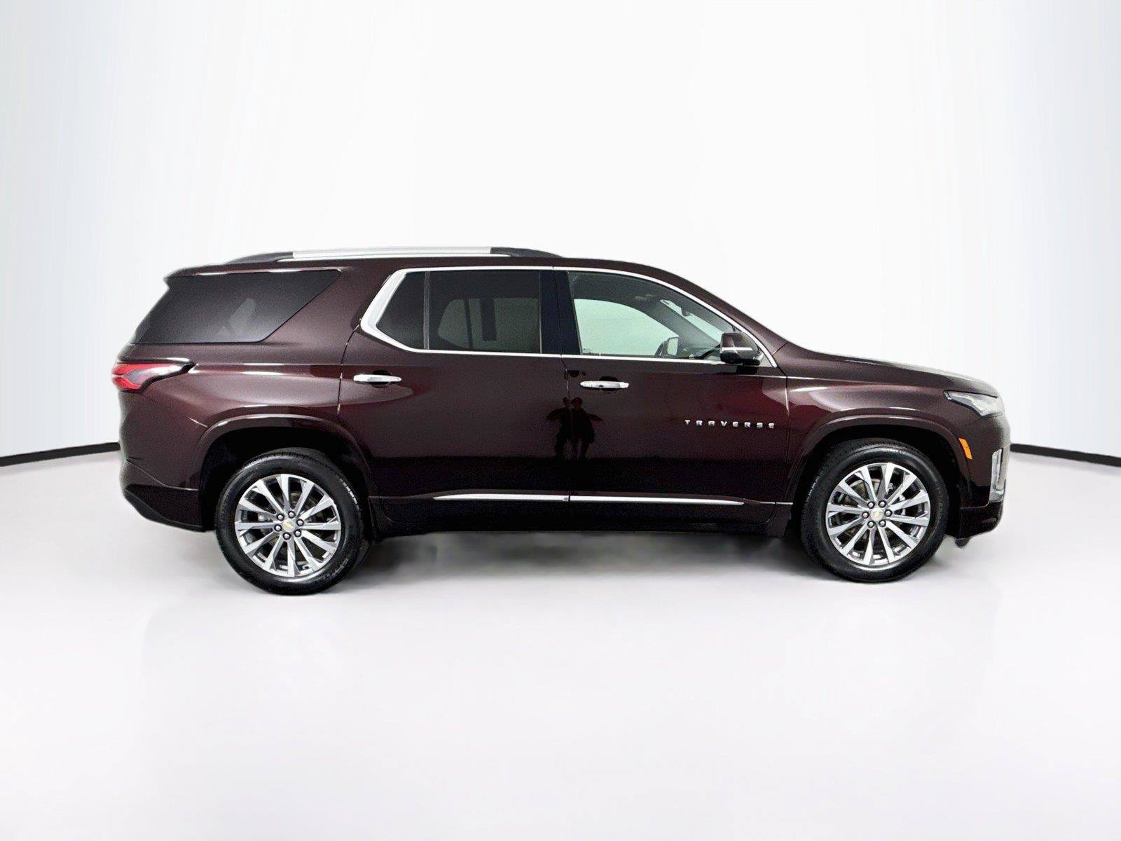 Used 2022 Chevrolet Traverse Premier AWD/4WD image 11