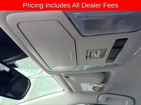 Used 2023 Toyota RAV4 LE AWD/4WD image 10