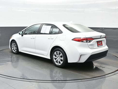 Used 2024 Toyota Corolla LE FWD image 4