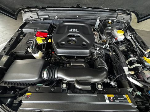 Used 2023 Jeep Wrangler Sport AWD/4WD image 39