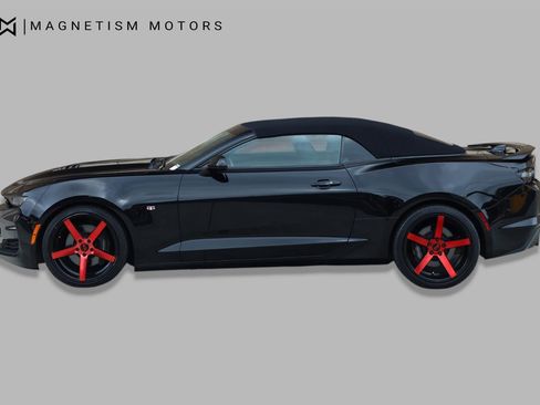 Used 2019 Chevrolet Camaro SS RWD image 3