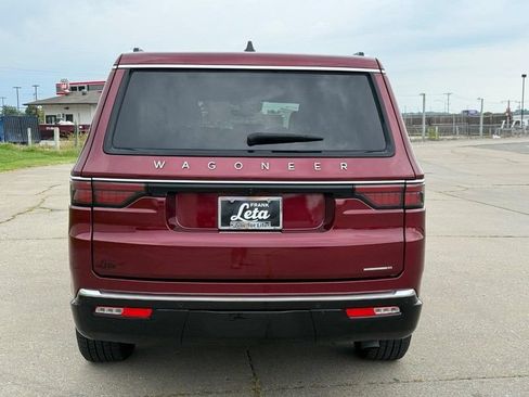 Used 2024 Jeep Wagoneer Series III AWD/4WD image 5