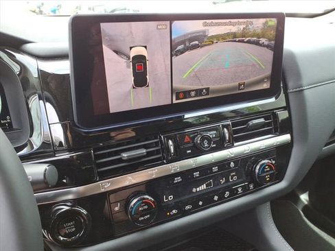 New 2026 Nissan Pathfinder SL AWD/4WD image 9
