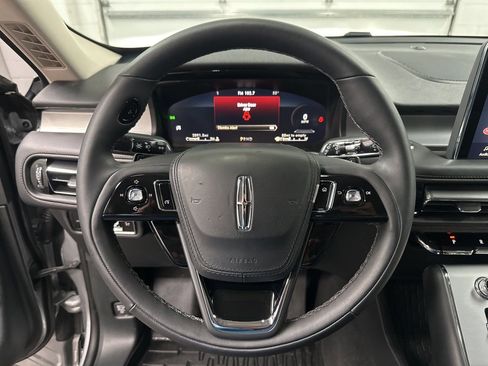 Used 2024 Lincoln Aviator AWD w/ Premium Package image 13