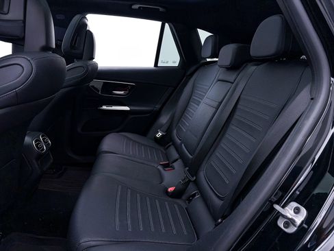 Used 2024 Mercedes-Benz GLC 300 w/ AMG Line image 38