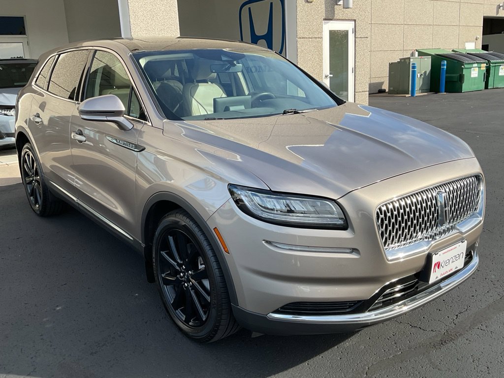Used 2021 Lincoln Nautilus Reserve w/ Class II Trailer Tow Package AWD/4WD image 3