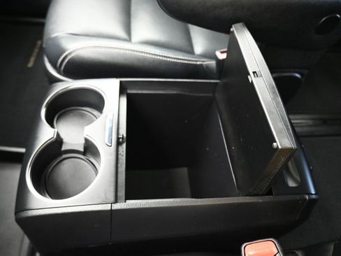 Used 2020 Toyota Sienna SE Premium image 24