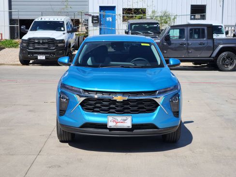 New 2026 Chevrolet Trax LS w/ LS Convenience Package image 4