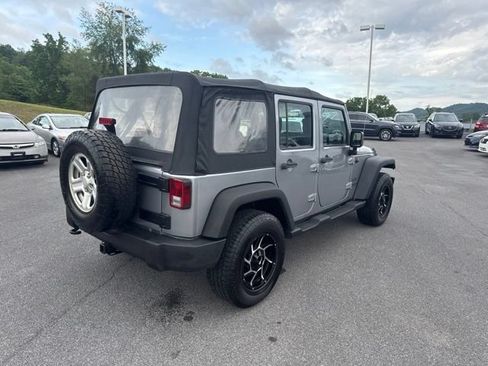 Used 2015 Jeep Wrangler Unlimited Sport w/ Connectivity Group AWD/4WD image 8