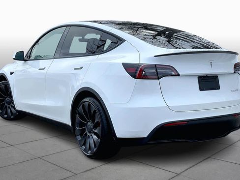 Used 2023 Tesla Model Y Performance image 11