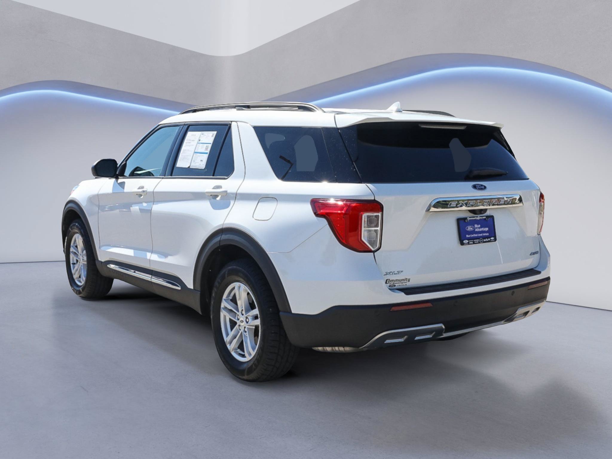 Certified 2023 Ford Explorer XLT w/ Equipment Group 202A AWD/4WD image 5