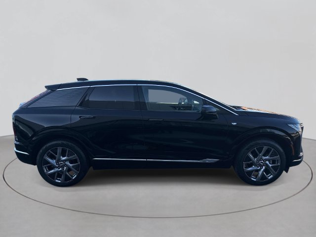Certified 2025 Cadillac Optiq Luxury 1 AWD/4WD image 4