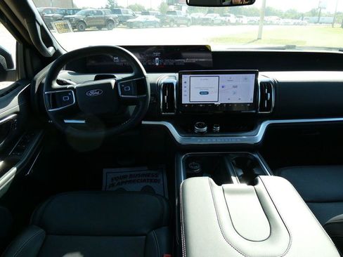 New 2027 Ford Expedition Platinum w/ Stealth Performance Package AWD/4WD image 21